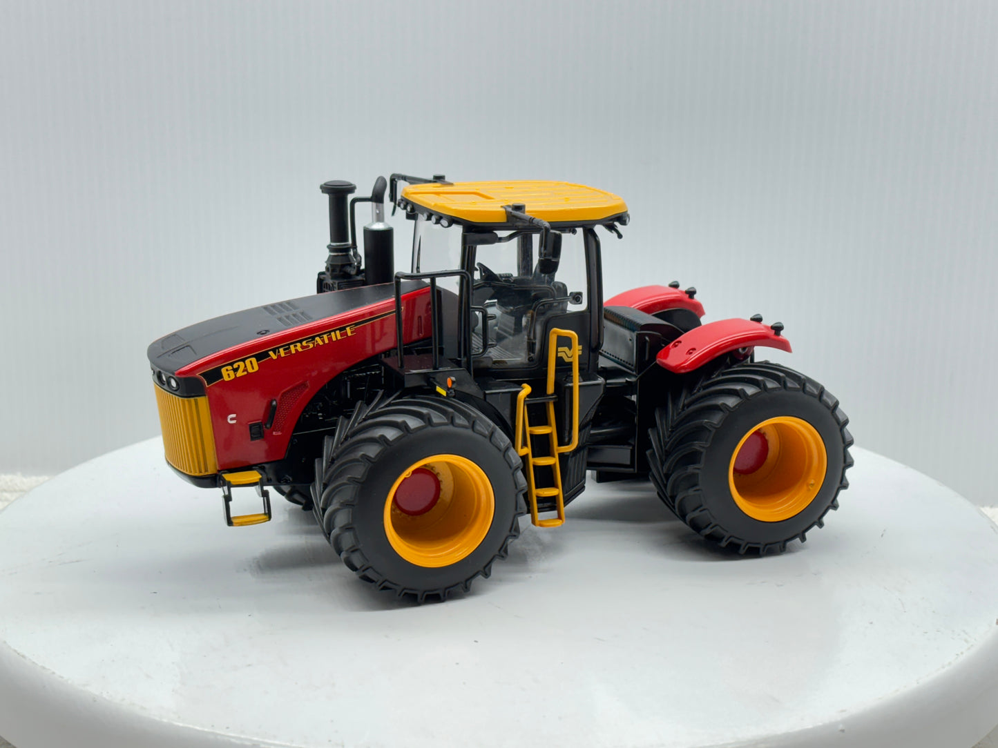 1/32 Versatile 620 LSW