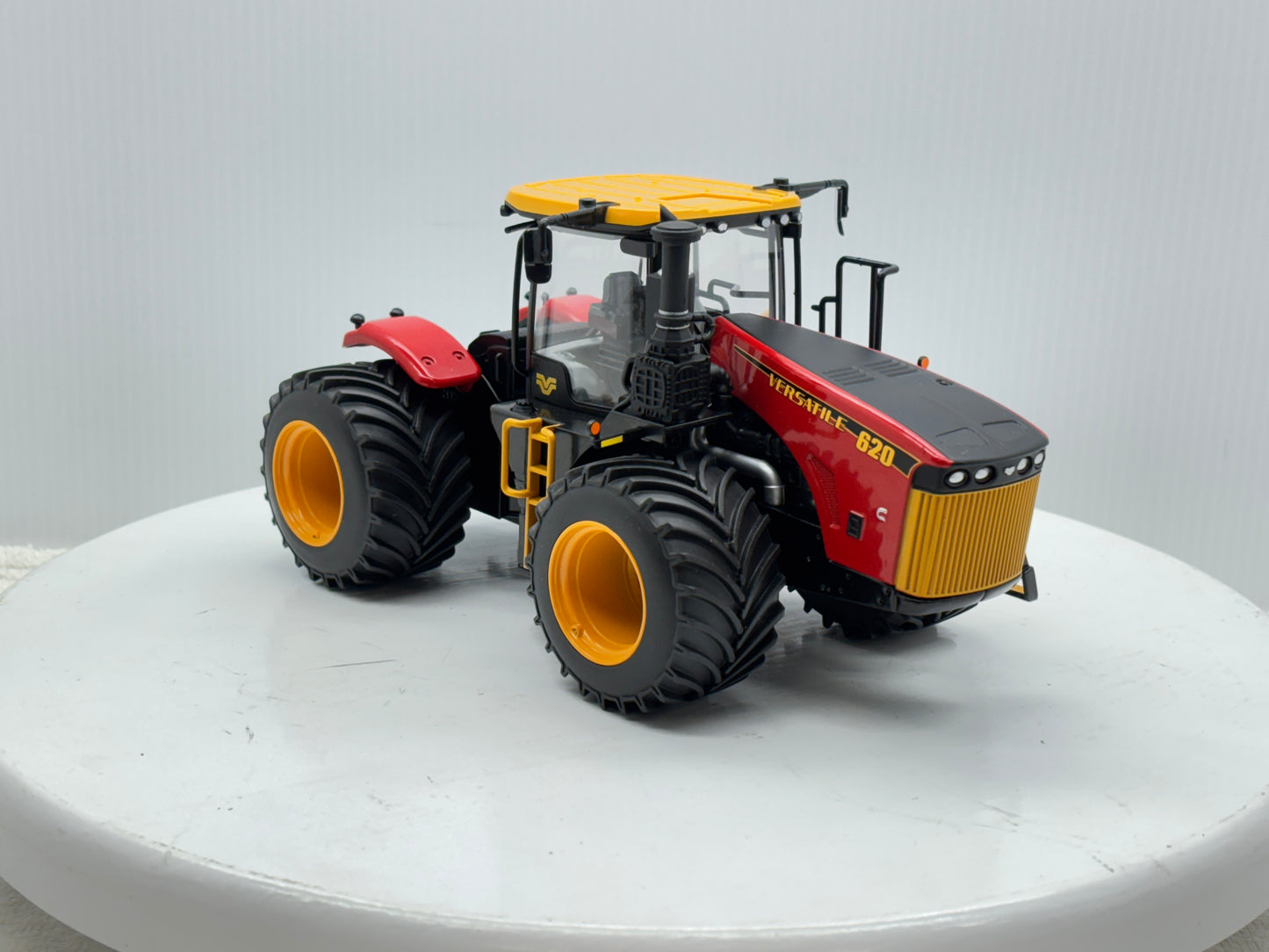 1/32 Versatile 620 LSW