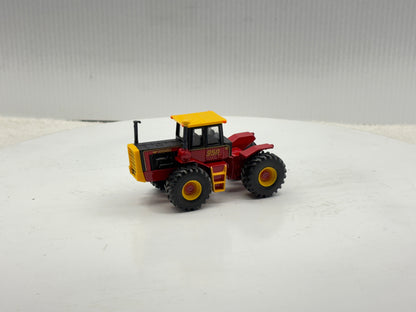 1/64 Versatile 950 Toy Farmer