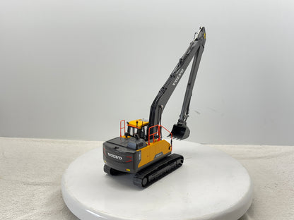 1/32 Volvo EC220ELR