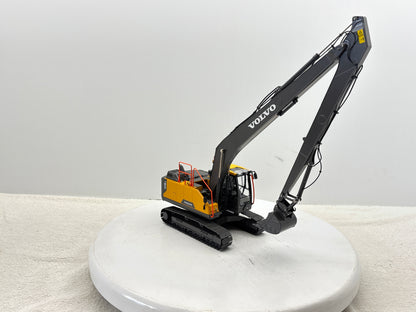 1/32 Volvo EC220ELR