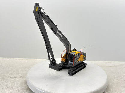 1/32 Volvo EC220ELR