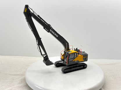 1/32 Volvo EC220ELR