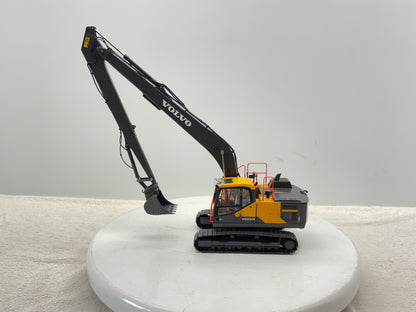 1/32 Volvo EC220ELR