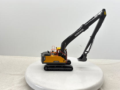 1/32 Volvo EC220ELR