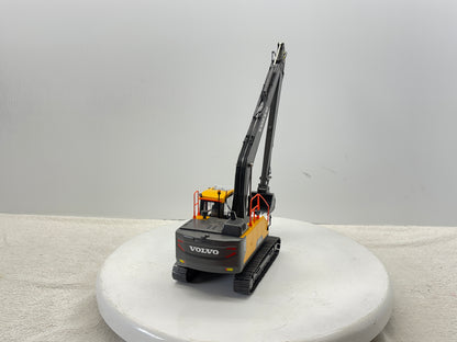 1/32 Volvo EC220ELR