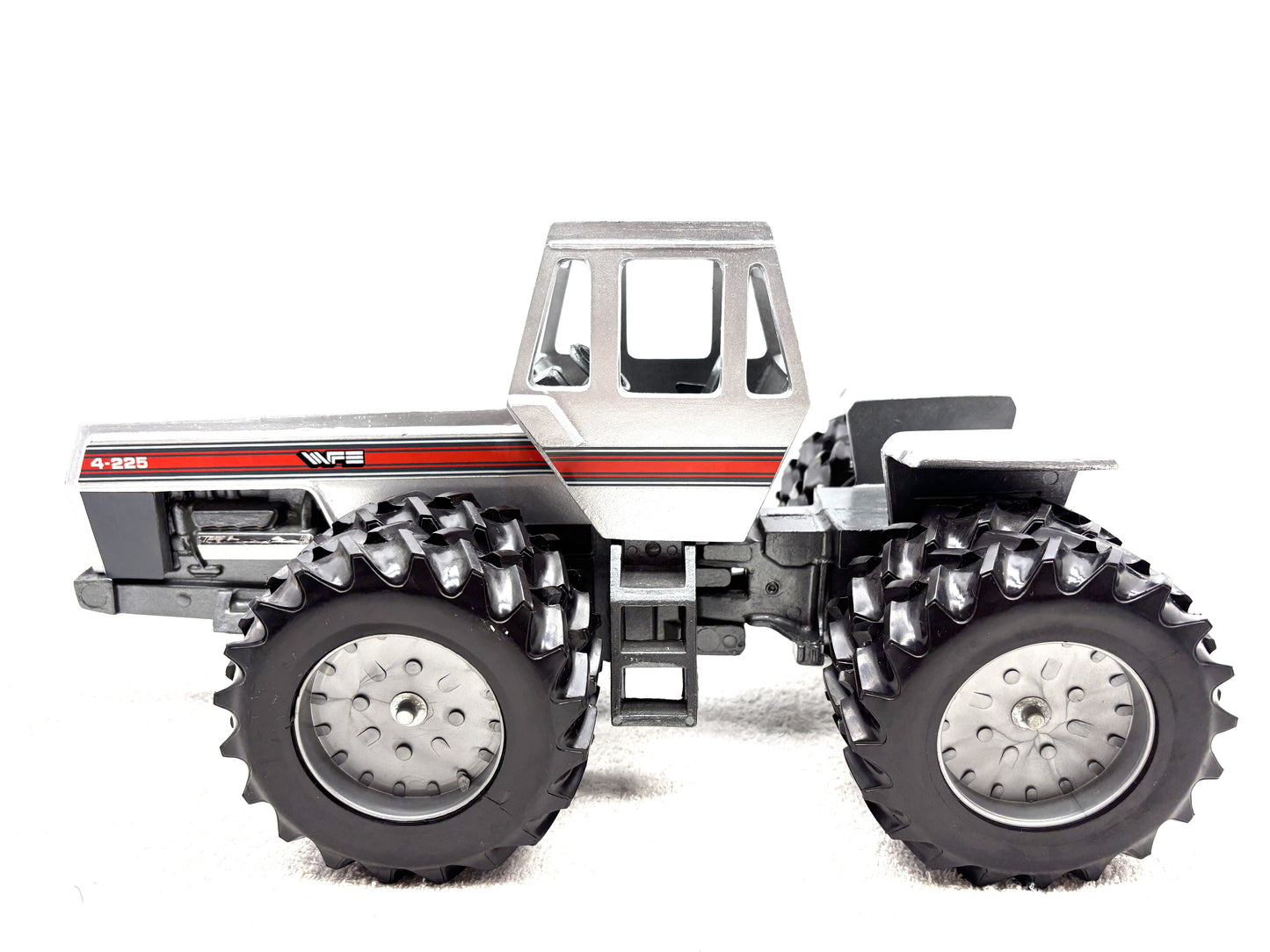 1/16 WFE 4-225 Field Boss 4wd