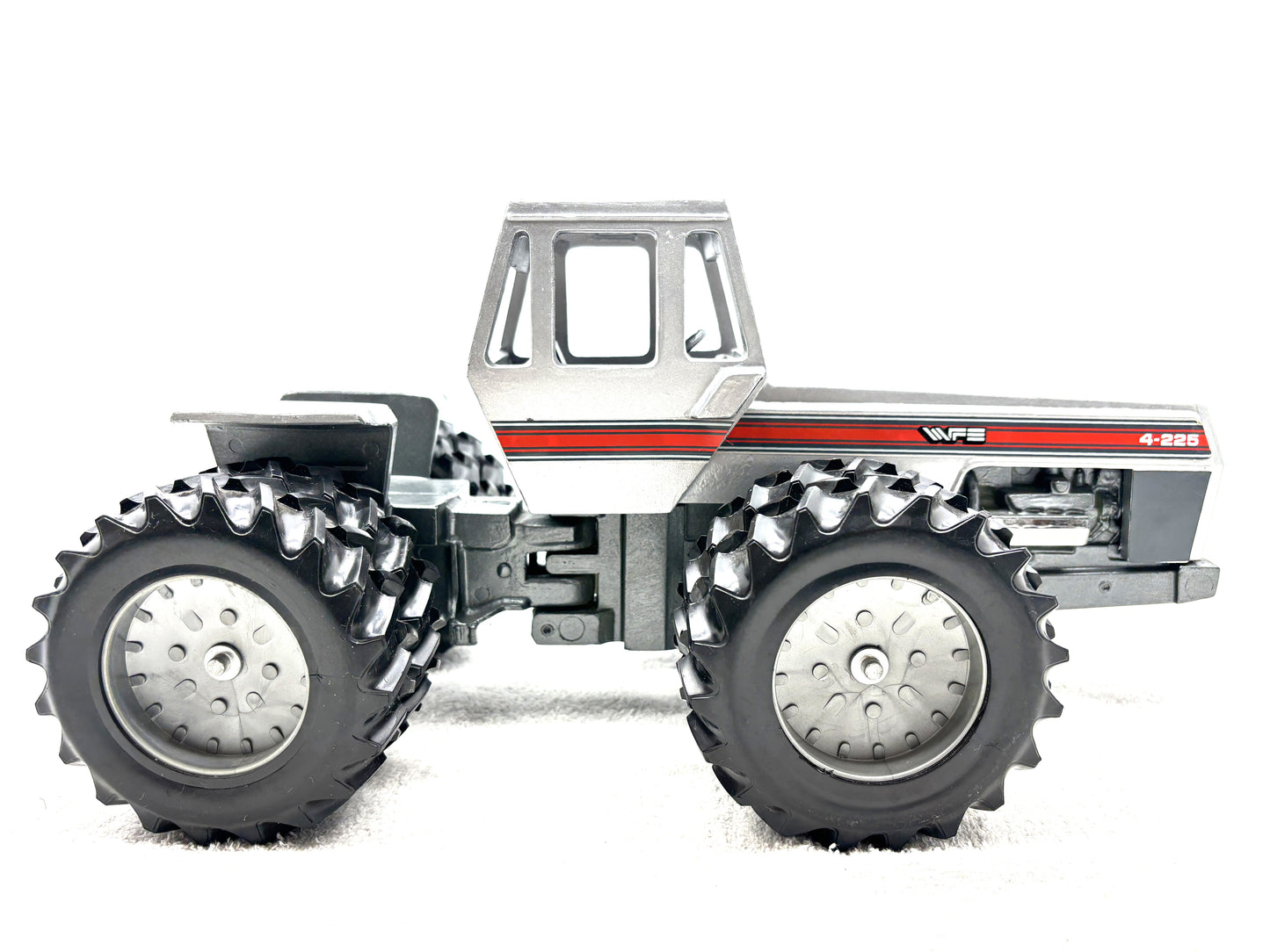 1/16 WFE 4-225 Field Boss 4wd