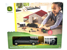 1/32 Weathered Barn Playset