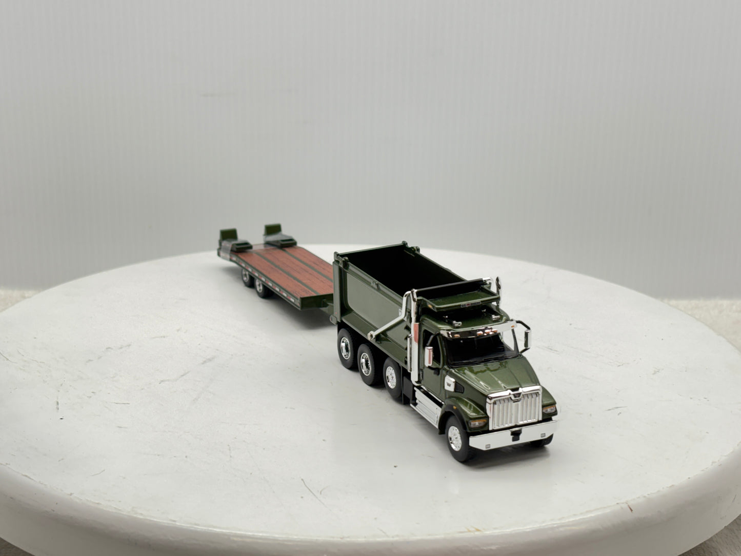 1/64 Western Star 49X (Mettalic Green)