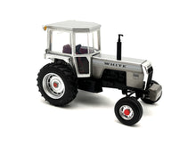 1/64 White 2-85 Silver Stripe