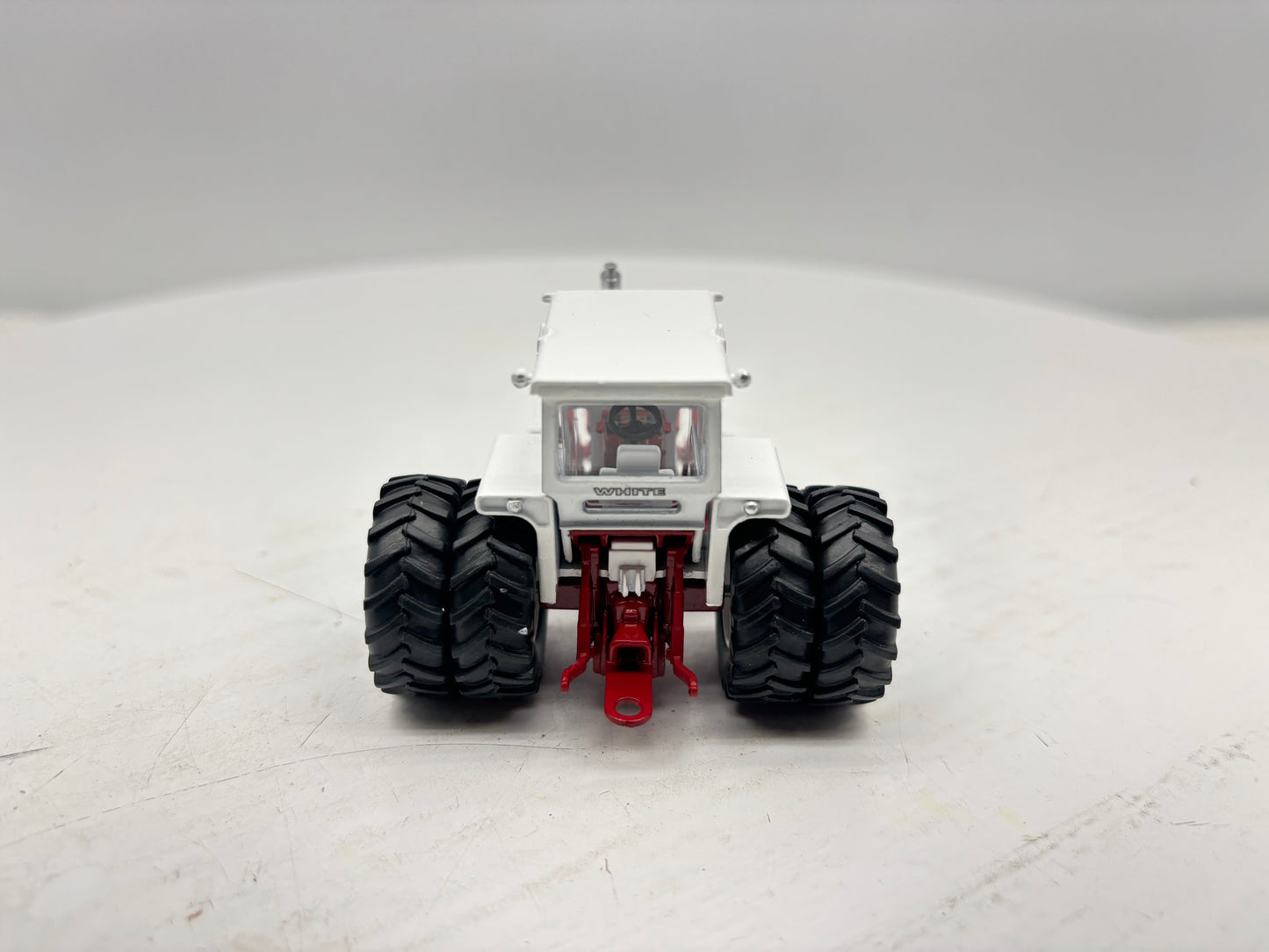 1/64 White 2255 Red