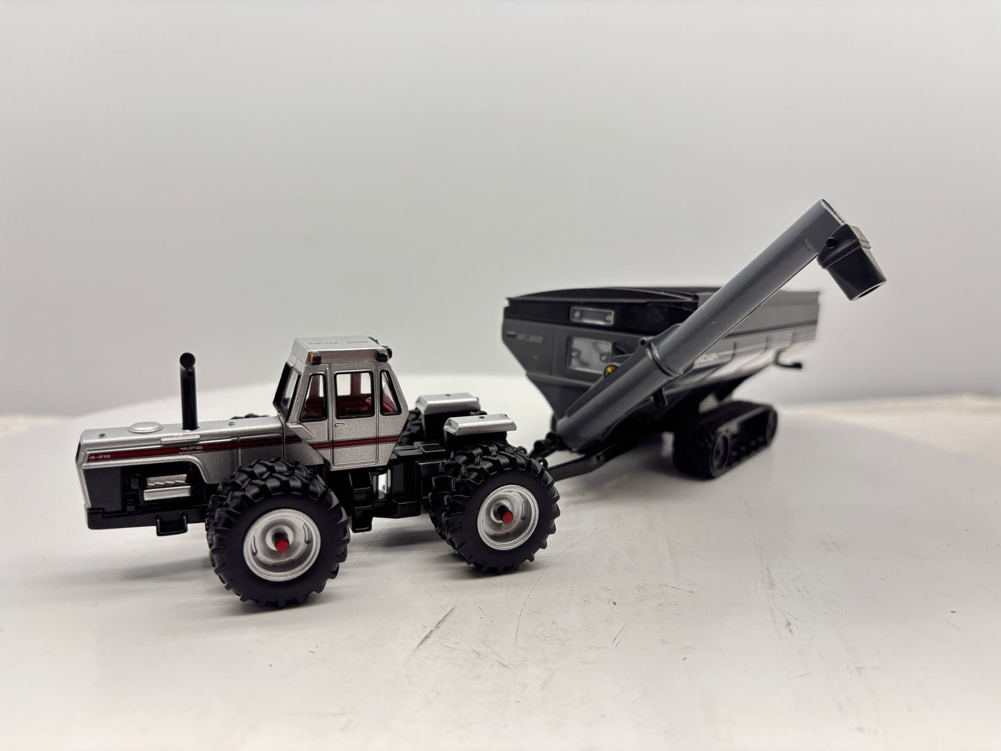 1/64 White 4-210 NFTM
