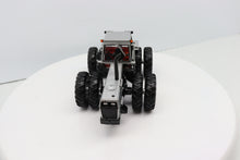 1/32 White Farm Equipment 4-210