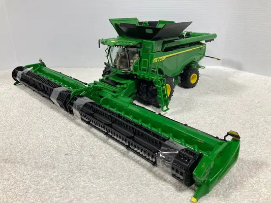 *LIMITED SUPPLY* 1/32nd JOHN DEERE X9-1100 Farm Toy Combine