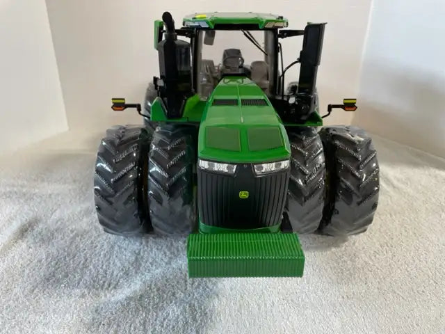 *NEW* - 1/16 JOHN DEERE 9R 640 4wd Farm Toy Tractor