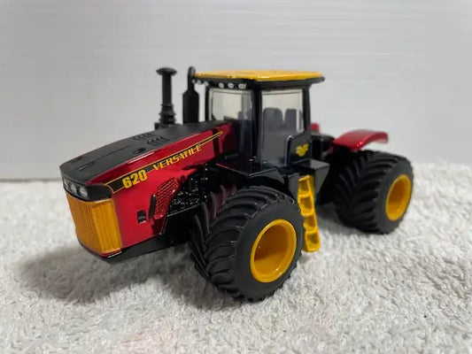 *SALE PRICE*1/64 VERSATILE 620 "RED CHROME" 4wd Farm Toy Tractor