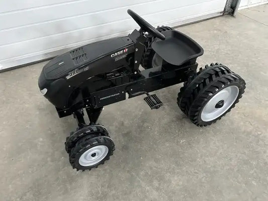 *WOW* CASE IH MAGNUM 380 BLACK Pedal Tractor Toy